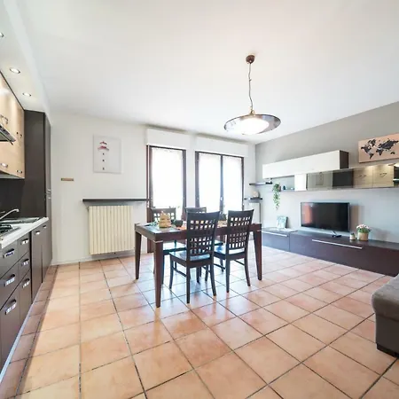 Bright - Todeschino Pool Apartment